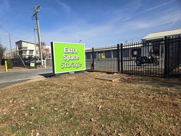 Extra Space Storage facility at 7000 Statesville Rd - Charlotte, NC