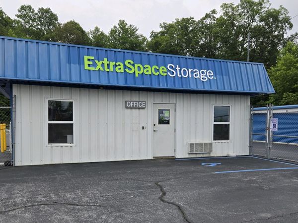 Extra Space Storage facility at 450 Naples Rd - Hendersonville, NC
