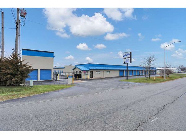 Extra Space Storage facility at 4501 Newaygo Rd - Fort Wayne, IN