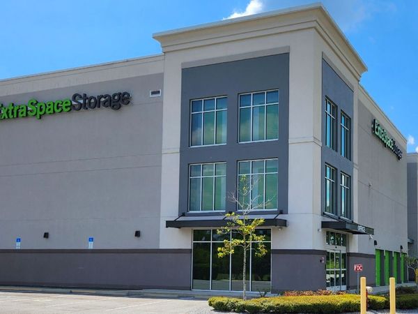 Extra Space Storage facility at 27050 State Road 56 - Wesley Chapel, FL