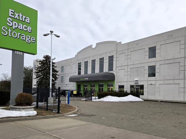 Extra Space Storage facility at 1525 Boston Post Rd - Milford, CT