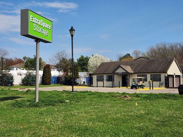 Extra Space Storage facility at 1007 US Highway 206 - Bordentown, NJ