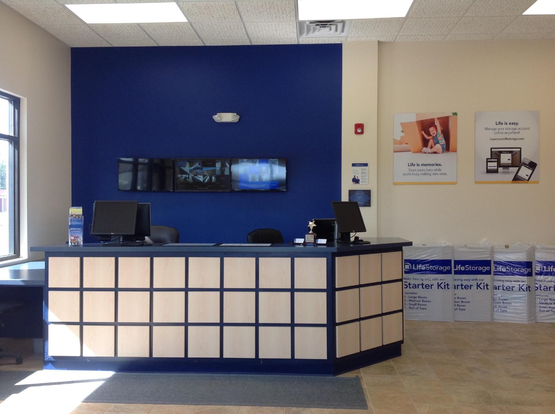 10×10 Self Storage Unit in Manlius, NY 111 Fairgrounds Dr Manlius, New York 3
