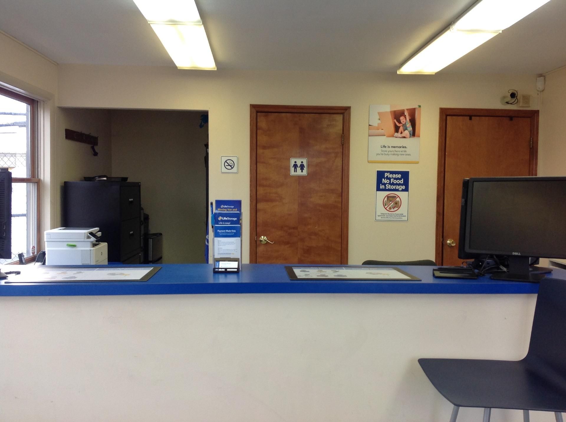 10×5 Self Storage Unit in East Syracuse, NY 6523 Basile Rowe East Syracuse, New York 3