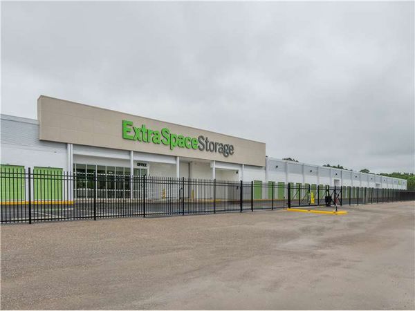 Extra Space Storage facility at 854 W South Blvd - Montgomery, AL