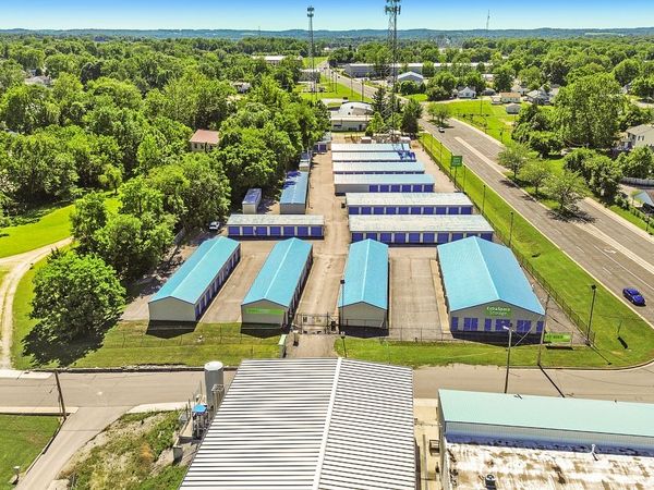 Extra Space Storage facility at 909 O St - Bedford, IN