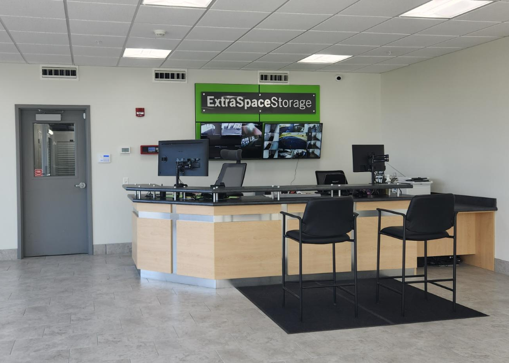 Extra Space Storage  3 Sand Hill Rd in Topsham, ME