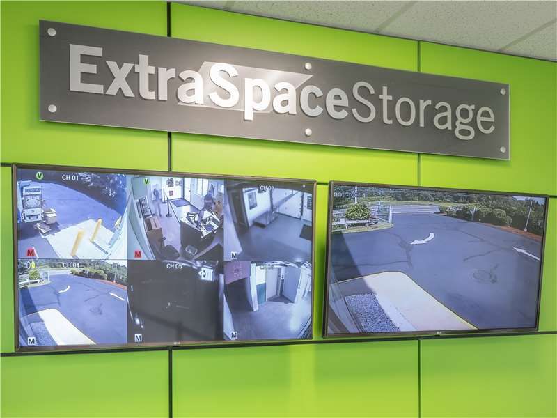 Extra Space Storage  1701 Osgood St in North Andover, MA