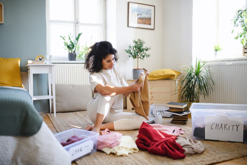 Article image for: Donating Used Furniture During a Move: Places that Offer Free Donation Pick-Up