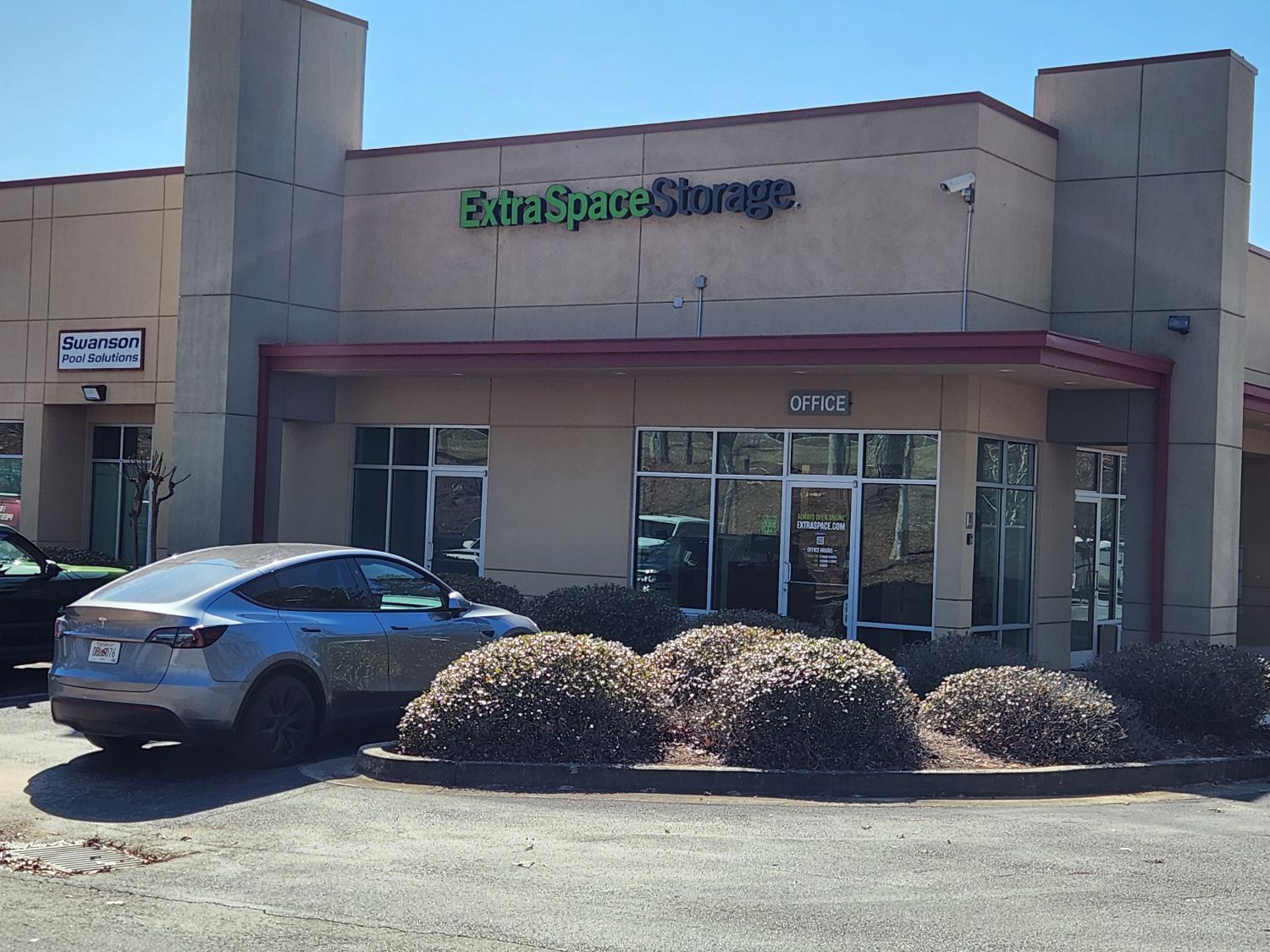 20×10 Parking Lot in Peachtree City, GA 1000 Sany Way Peachtree City, Georgia