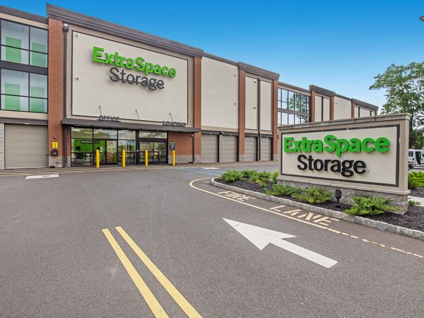 Extra Space Storage facility at 224 Ridgedale Ave - Cedar Knolls, NJ