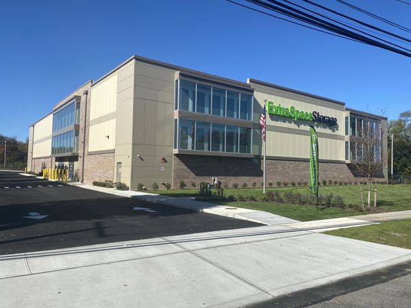 Extra Space Storage facility at 403 Oakwood Rd - Huntington Station, NY