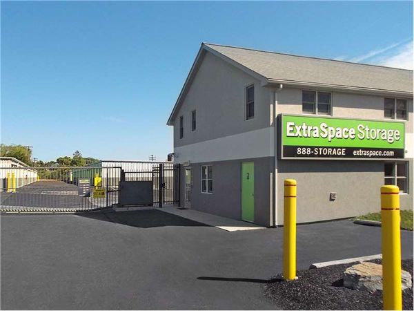 Extra Space Storage facility at 99 2nd Ave - Collegeville, PA