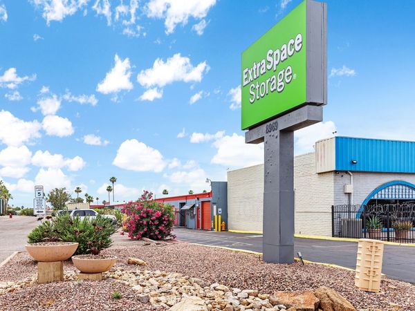 Extra Space Storage facility at 8969 W Grand Ave - Peoria, AZ
