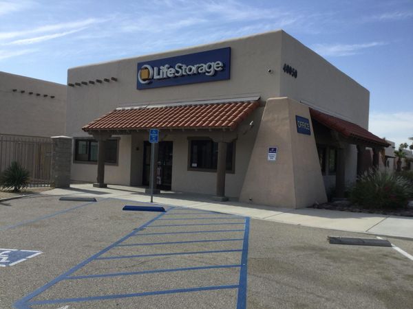 Extra Space Storage facility at 40050 Harris Ln - Palm Desert, CA