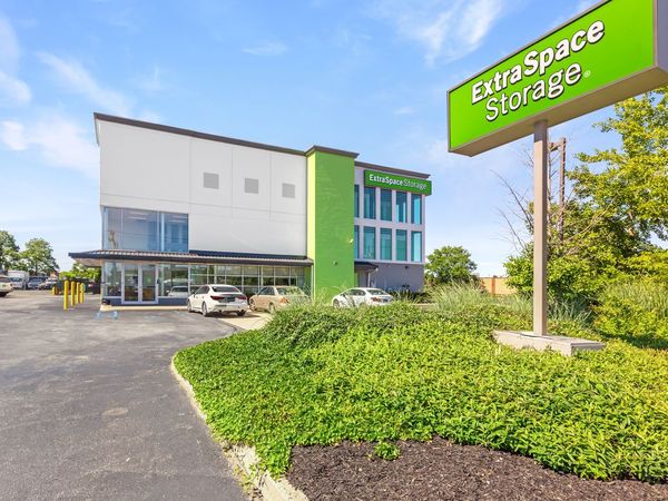 Extra Space Storage facility at 715 Grand Blvd - Deer Park, NY