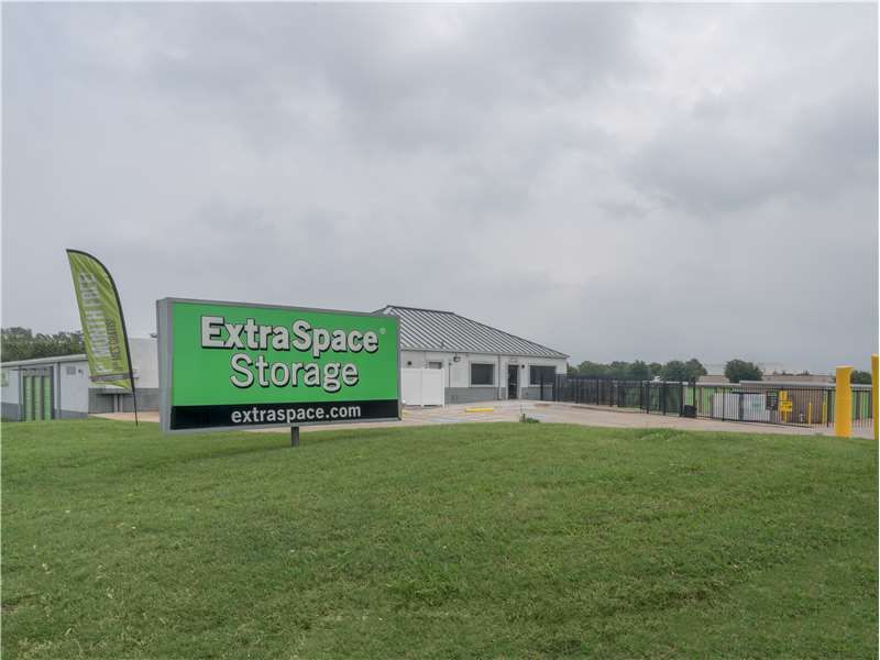 5×5 Self Storage Unit in Dallas, TX 12100 Shiloh Rd Dallas, Texas