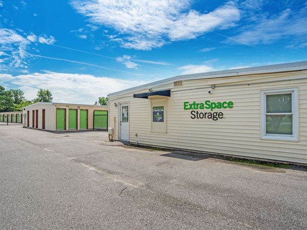 Extra Space Storage facility at 4815 Station House Rd - Chesapeake, VA