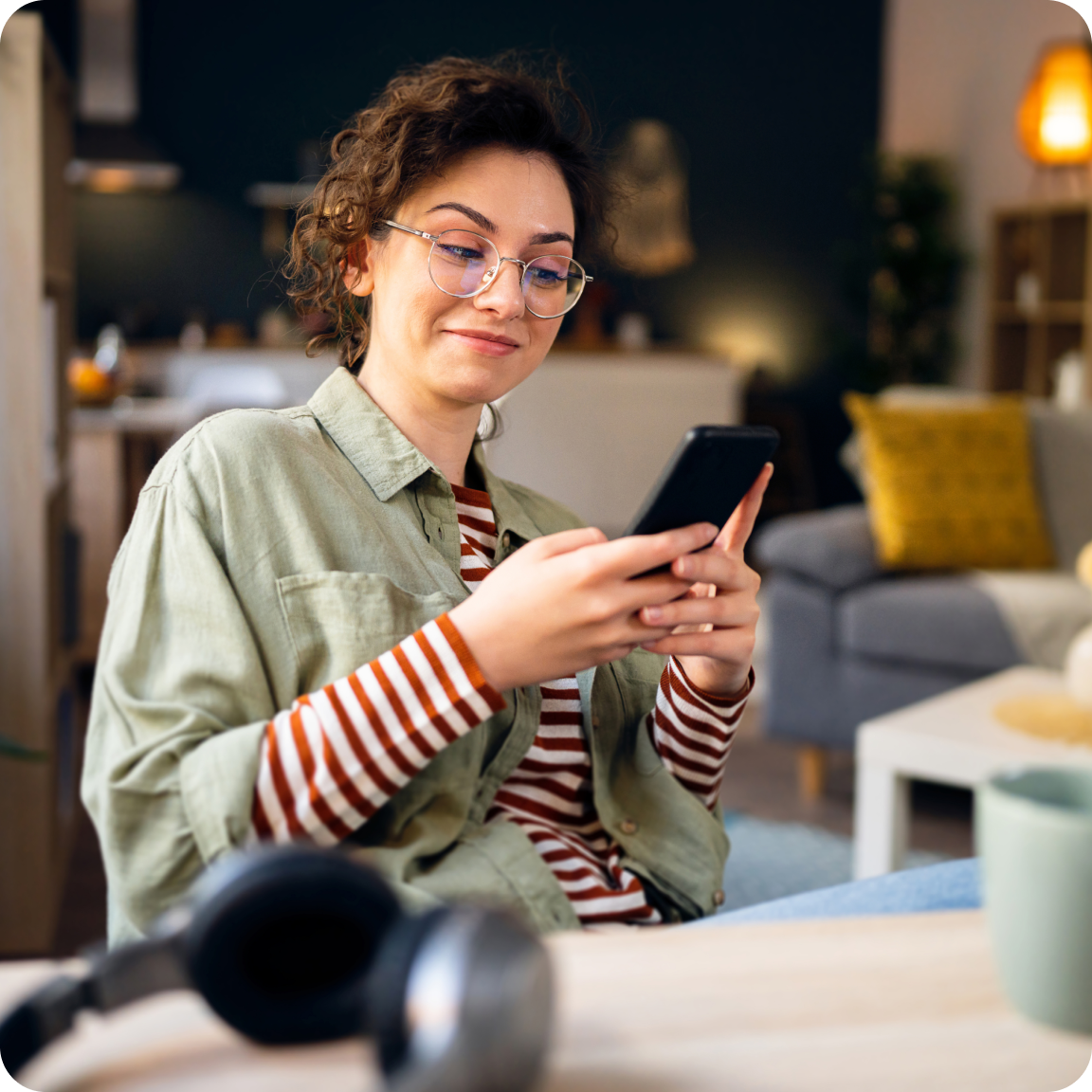 Femme sur téléphone