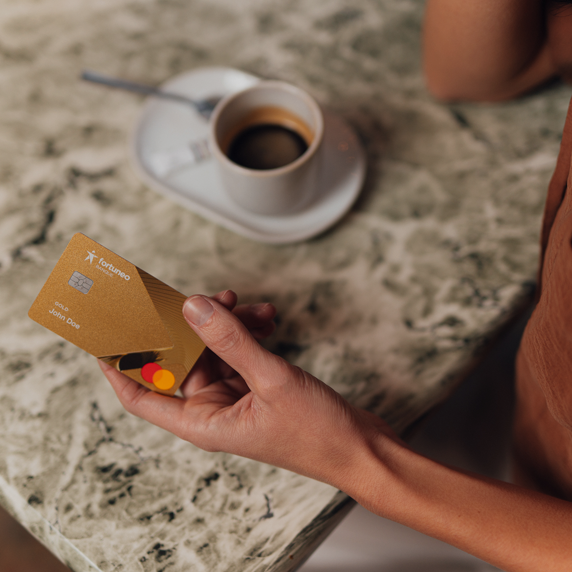 Carte gold mains - Alternance visuelle