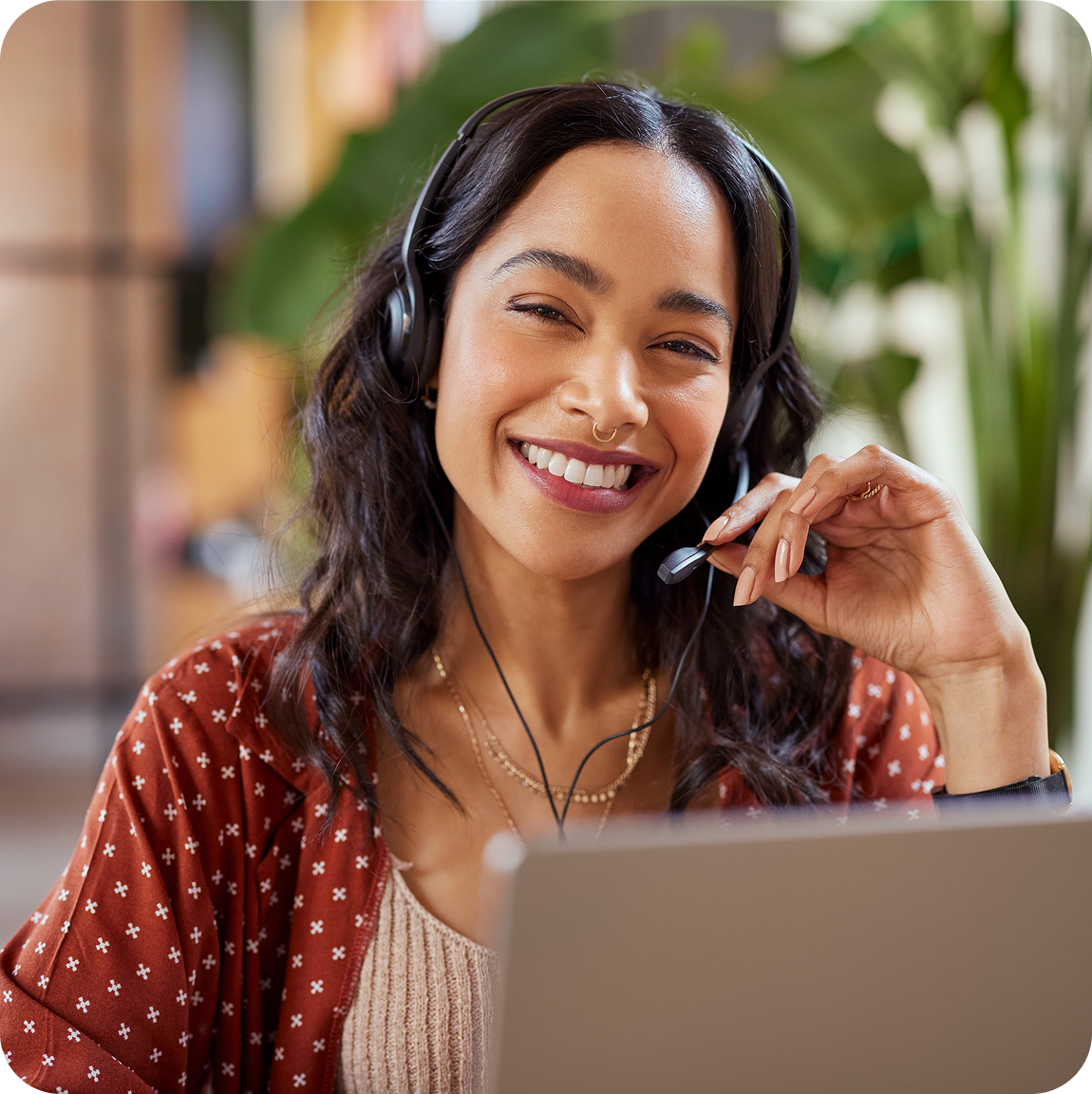 Femme service client - Alternance visuelle