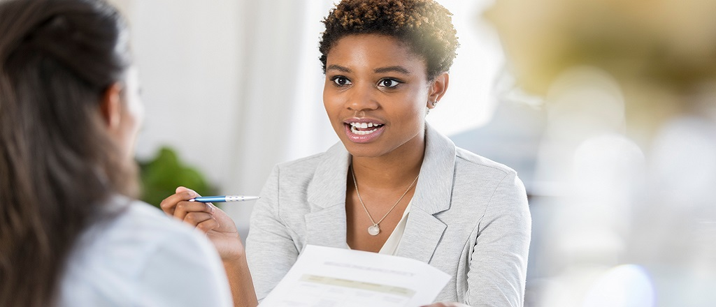 Faire appel à un agent immobilier permet de louer son logement en toute facilité.