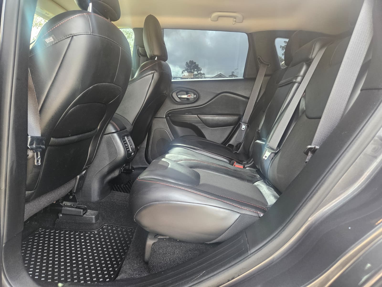 PHOTO-2025-12-27-12-25-21