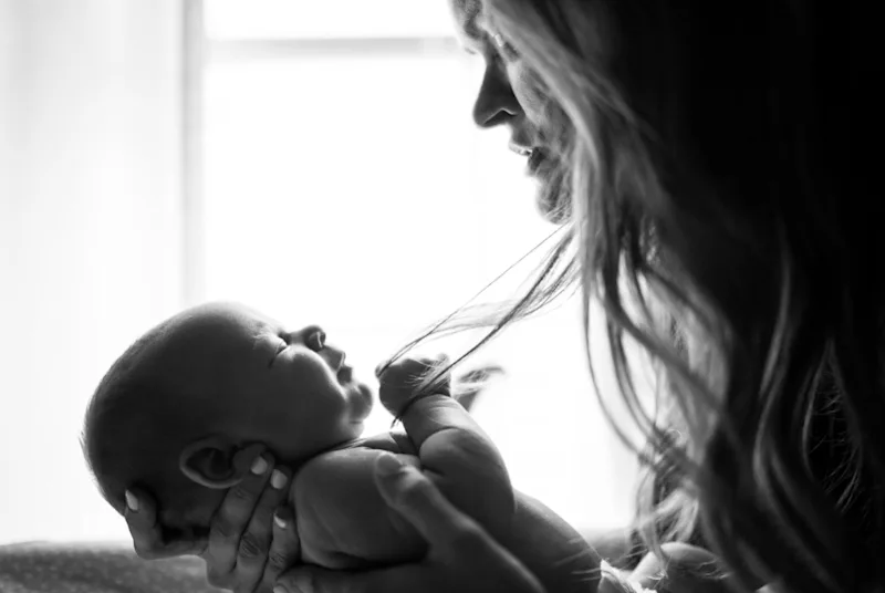 5 Ways to Support the New Mom In Your Life
