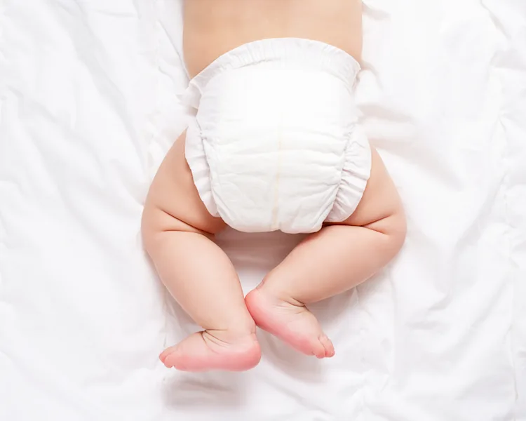 The Best Non-Toxic Diaper Guide (For Parents Who Want Fewer Chemicals — Not More Confusion)