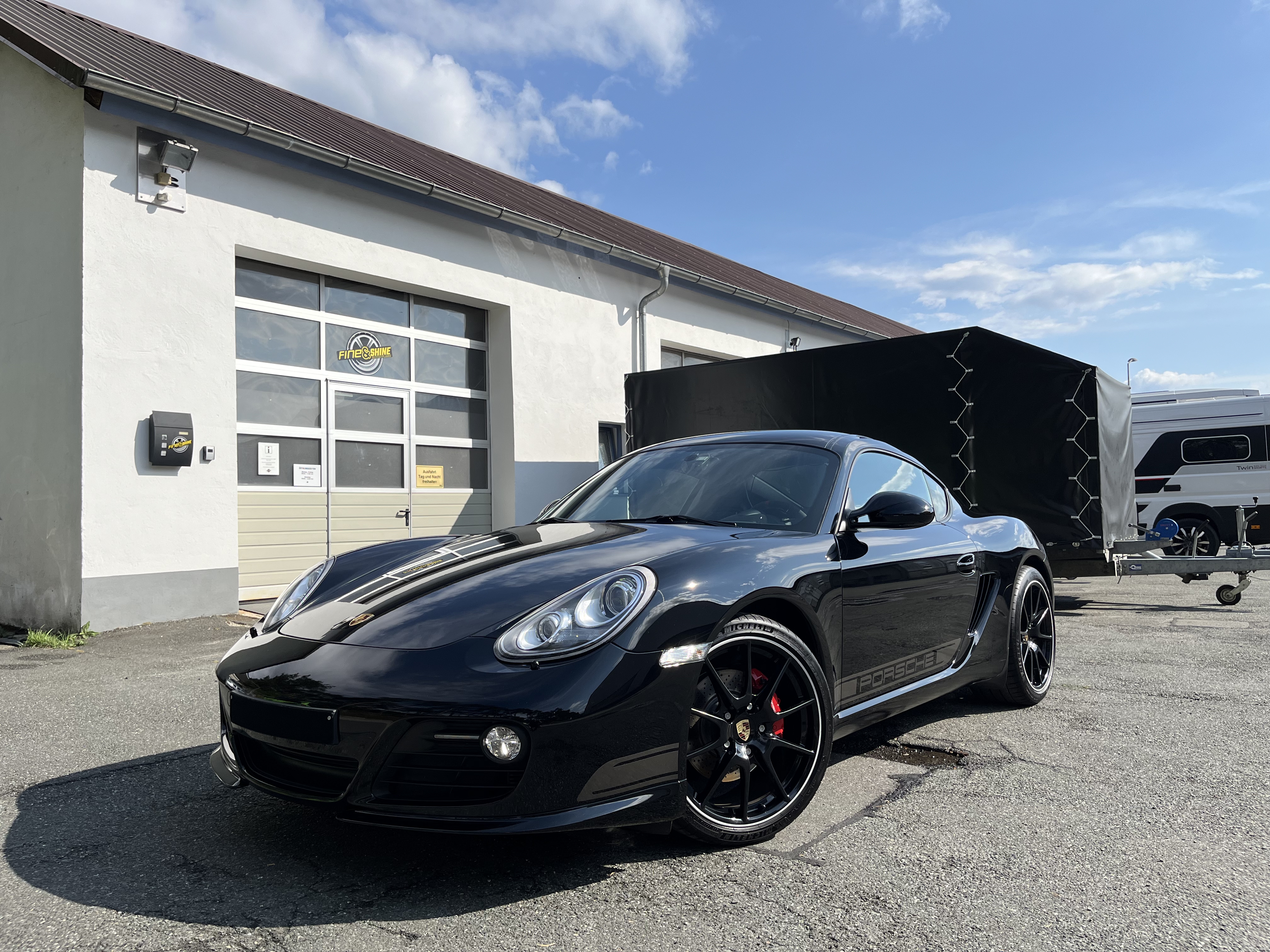 Porsche Cayman S Black Edition