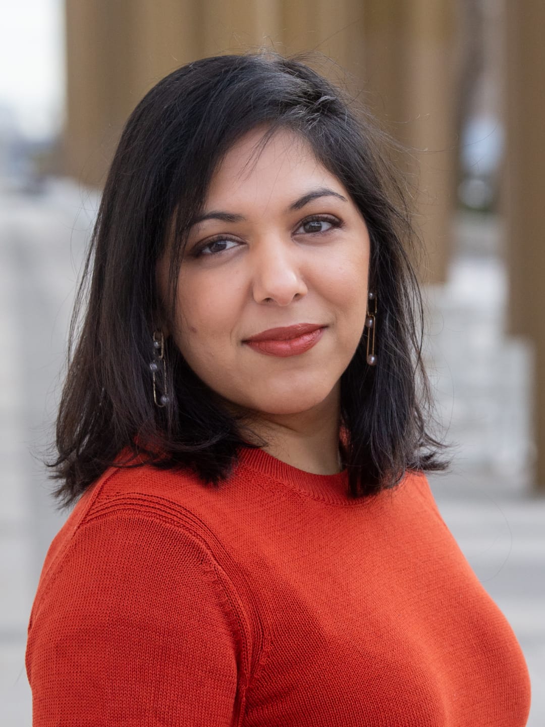 Book Talk: How to Handle a Crowd with author Anika Gupta
