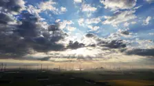 De zon komt op boven Noordoost-Groningen - Jannes Wiersema