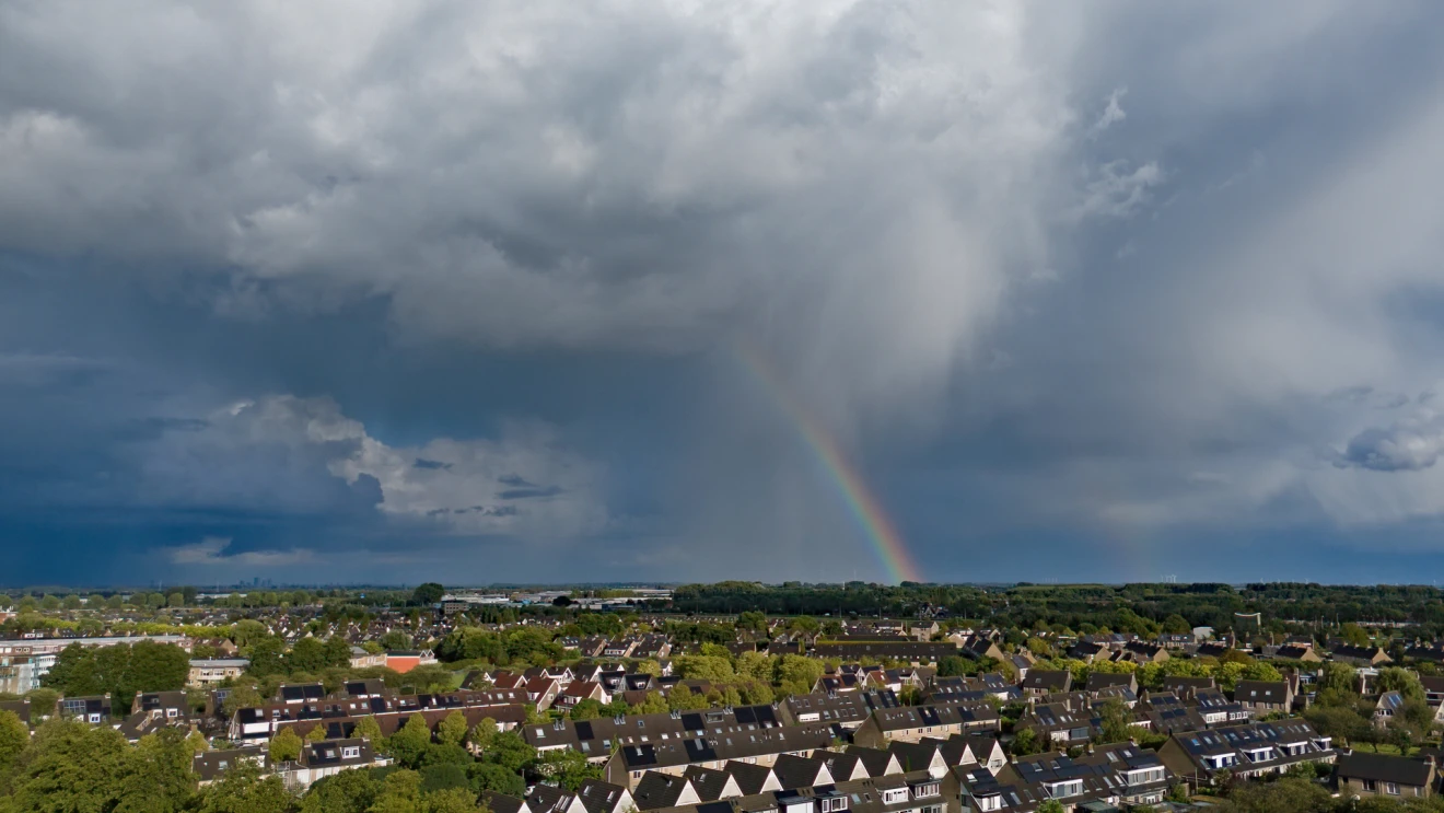 Regenboog in de lucht - Simone Genna