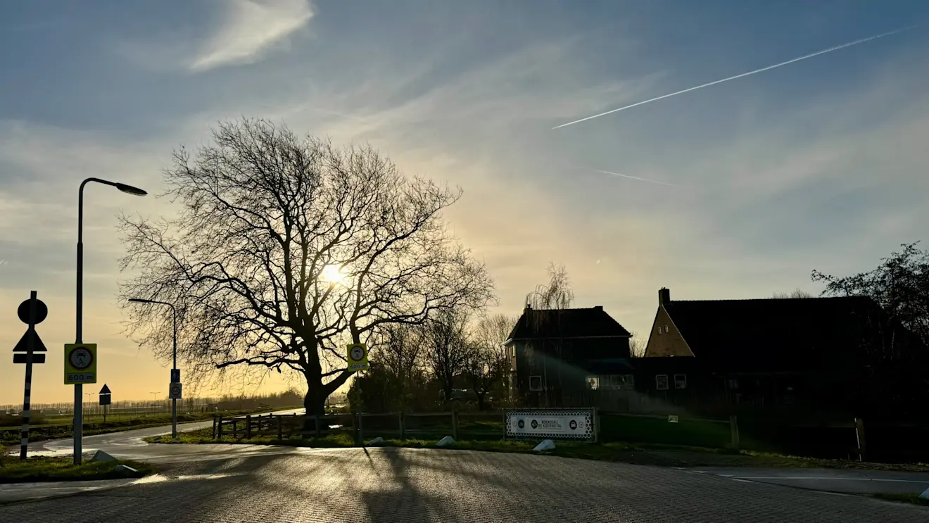 Eindelijk kwam op veel plaatsen de zon er weer door - Jolanda Bakker