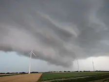 Onweer nadert de omgeving van Delfzijl - Leon Molema