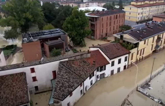 Overstromingen in de omgeving van Faenza - Still uit video