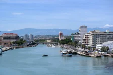 Pescara - foce del fiume vista dal ponte del mae Luca Aless