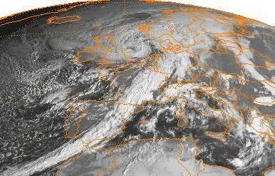 Een satellietfoto van de storm - NOAA