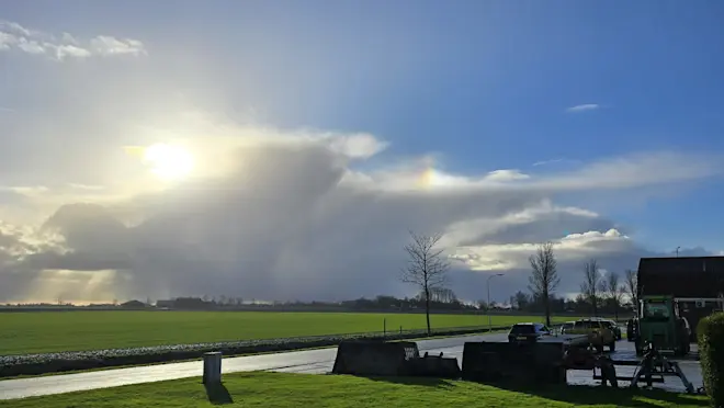 In de koudere lucht, die ons land woensdag heeft veroverd, kwamen enkele winterse buien het land op - Jannes Wiersema