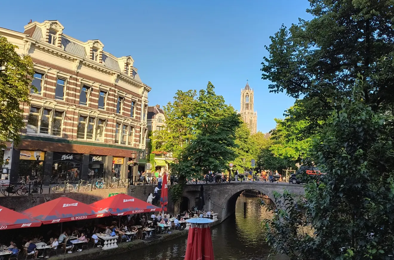 Zomerweer aan de Utrechtse grachten - Gerrit Hogeweg