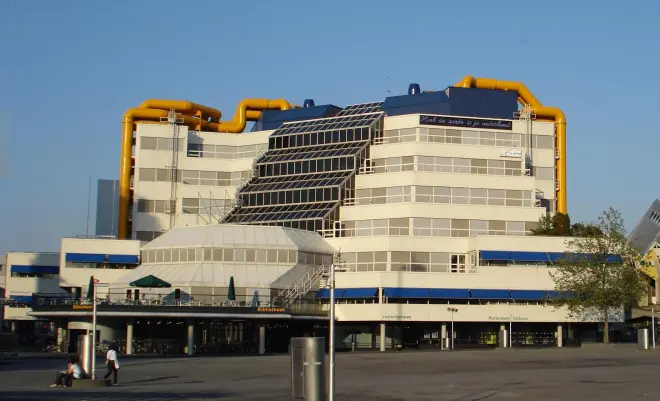 De bibliotheek van Rotterdam in 1983 - F. Eveleens