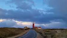 Op diverse plaatsen boven het land kwamen vanochtend kleine buitjes voor, zoals hier boven Texel - Frans Alderse Baas