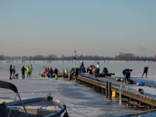 Schaatsen op de Loosdrechtse plassen, een archieffoto - Chris Meewis