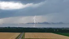 Hoog onweer boven Zuidwest-Nederland - Simone Wiersma