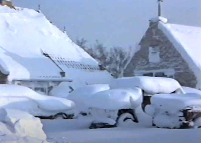 Terschelling begraven onder de sneeuw - Still uit video