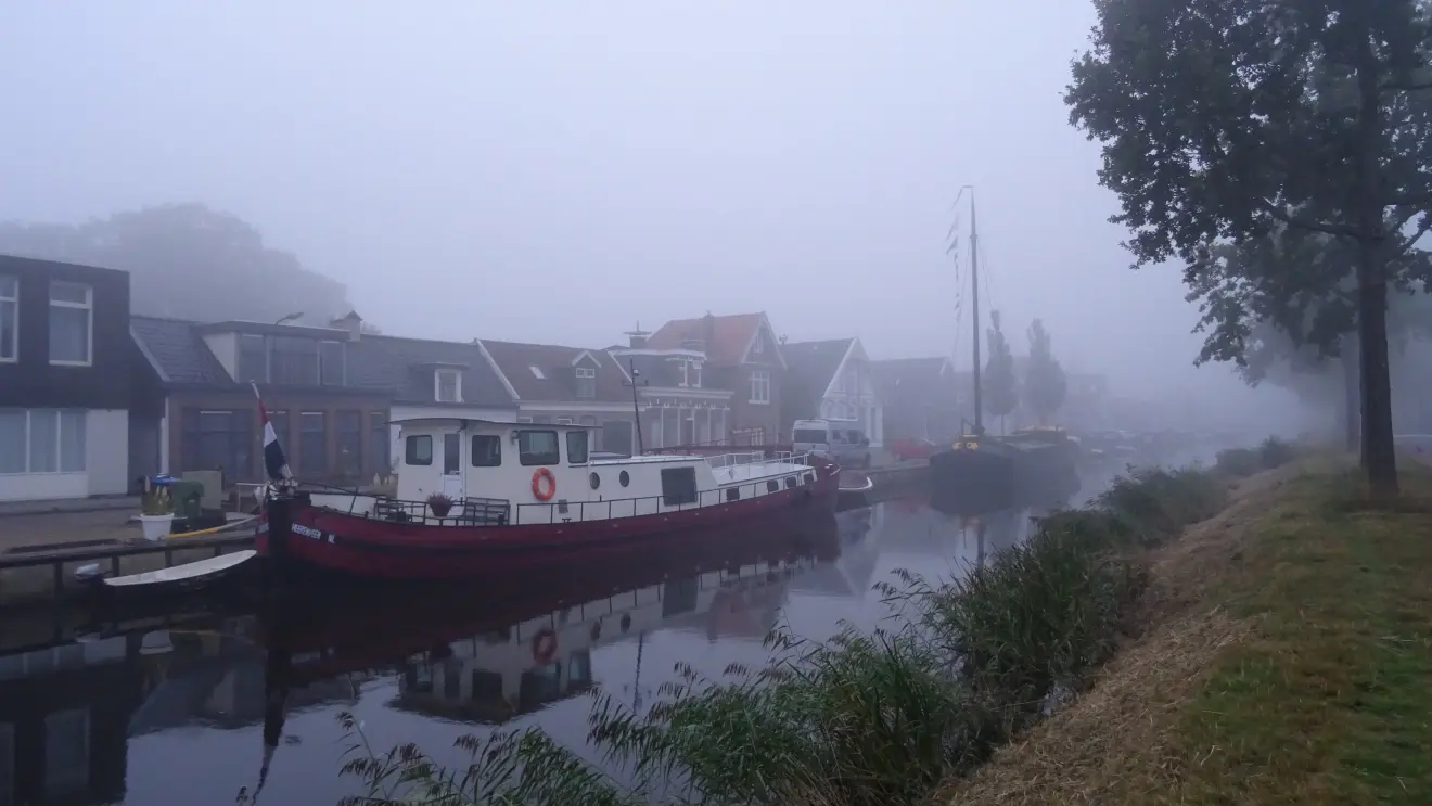 Mistige start in Friesland - Albert Thibaudier