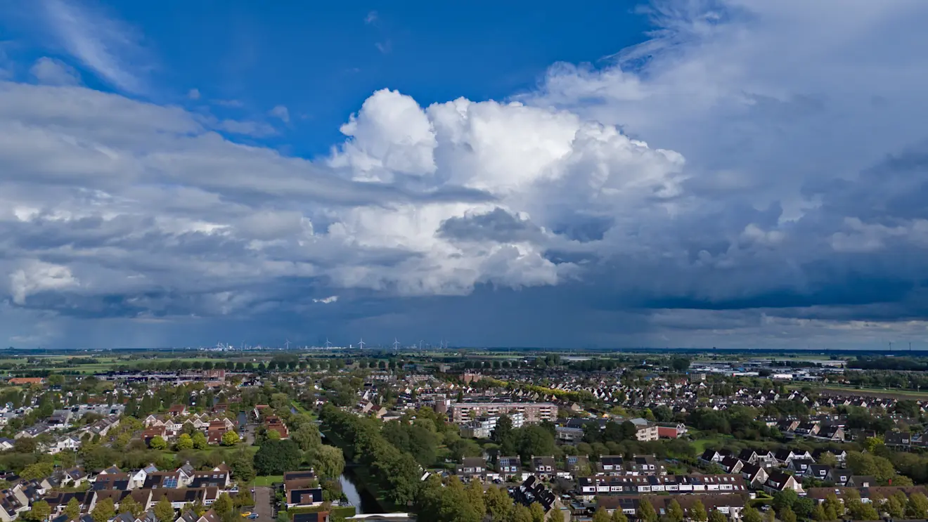 Hevige buien boven de Rijnmond - Simone Genna