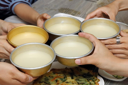 Makgeolli with Friends