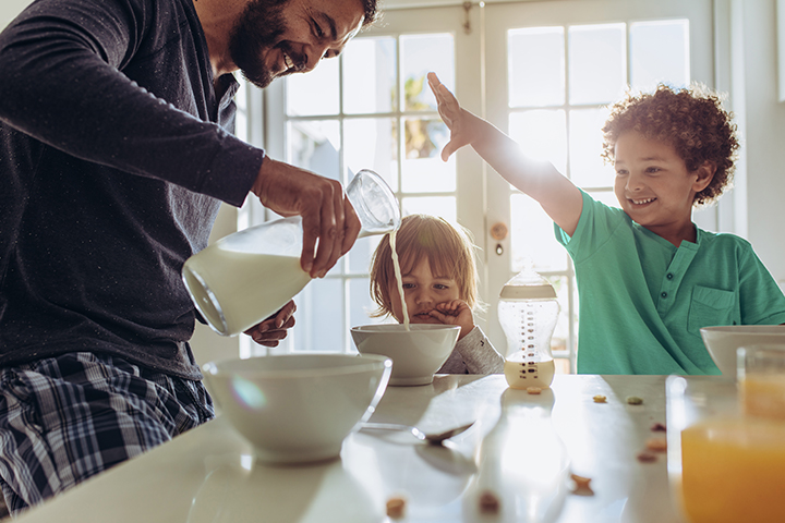 Fond Enfant Cuisine Petit Déjeuner Bol Enfant Dâge Préscolaire