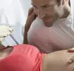 Femme enceinte et homme